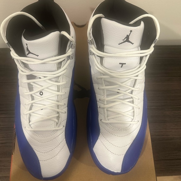 Jordan 12 Blueberry (Size 11) - Picture 3 of 9